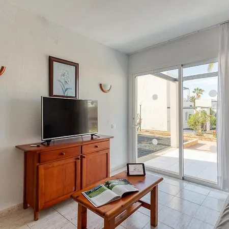 Apartamento 1 Con Terraza Y Piscina En Appartamento Corralejo
