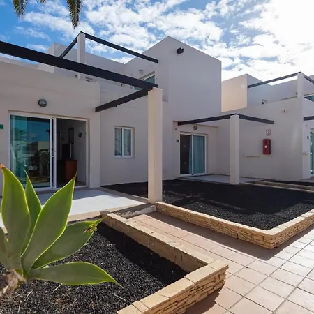 Apartamento 1 Con Terraza Y Piscina En *
